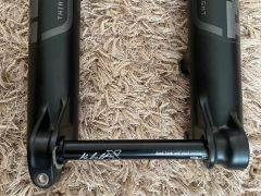 Fox 38 Performance Elite 29 170mm Grip2