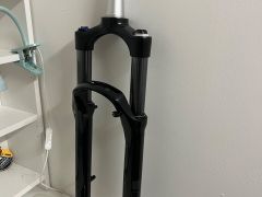 SR Suntour vzduch 130mm