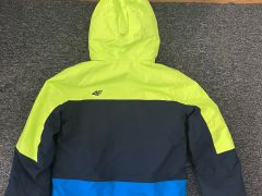 Predám detskú vetrovku na lyžovanie