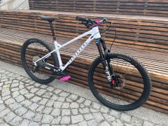Nový Commencal Meta HT V3