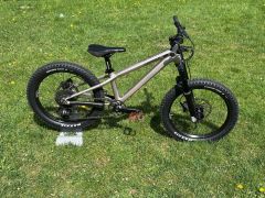 Commencal Meta HT 20 Champagne/ veľmi nadštandartne osadený detský bike
