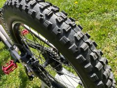 Commencal Meta HT 20 Champagne/ veľmi nadštandartne osadený detský bike