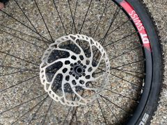 Zapletené kolo Dt-Swiss