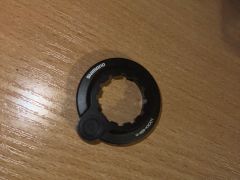 Nakrętka Center Lock Shimano z magnesem do czujnika prędkości Ew-Ss302