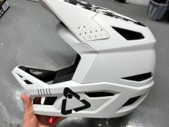 Helma Leatt Gravity 4.0