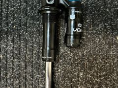 Sr Suntour Voro Coil 250/225x75 trunion