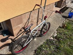 Freestyle bicykel DHS Jumper 20"