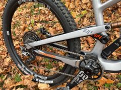 YT Capra 27 Pro Race