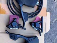 Sram Force AXS D2 brzdy