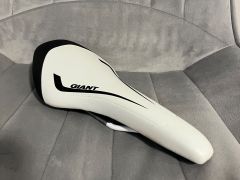 Sedlo Giant