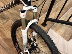 Predam karbonovy bicykel scott scale 30 velkost L