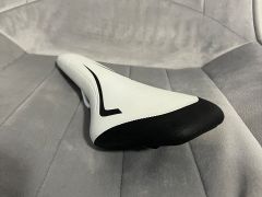 Sedlo Giant