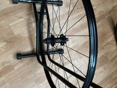 Koleso Bontrager Kovee comp 25