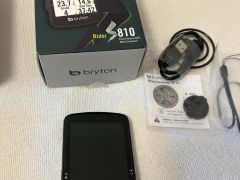 Predám cyclocomp Bryton S810E + radar Bryton Gardia R300L