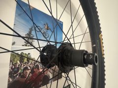 Zadne HUNTwheel 27.5 - 32H - 6 bolt - 148x12 boost