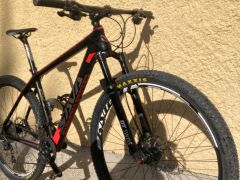 MTB Sava 29 s vidlou DT Swiss  na XT