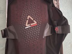 Leatt Body Vest 3DF AirFit Evo chránič tela, čierna