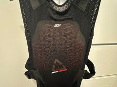 Leatt Body Vest 3DF AirFit Evo chránič tela, čierna