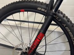 Superior eXF 919 (2020) celoodpružené elektrokolo, Shimano E8000, 2967 km