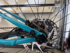 Superior eXF 919 (2020) celoodpružené elektrokolo, Shimano E8000, 2967 km