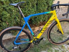 Canyon Inflite CF SL