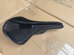 Fizik Antares Versus Evo R1 Adaptive