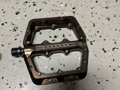 Wolf Tooth Waveform Aluminum Pedals