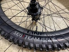 Nové Bontrager line PRO 30 carbon mullet