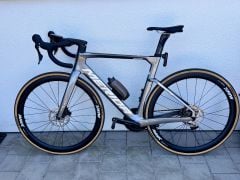 Karbonovy cestny bicykel Merida Reacto 4000