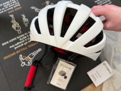 Cisto Nova Prilba Zabudovane Svetlo