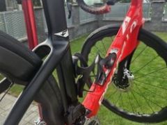 Pinarello Dogma F Sram Red AXS bicykel, sonic red