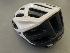 Prilba Specialized