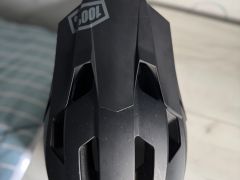 100% Trajecta w/Fidlock prilba, čierna, M (56-58 cm)