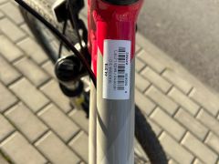 Pekny damsky bicykel