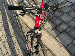 Pekny damsky bicykel