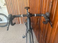 Bicykel Trek Domane AL 5 Gen 4 matte trek black 52 + Zipp 303 S Carbon Tubeless Disc