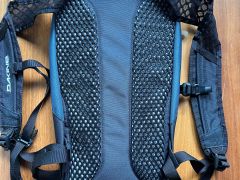 Dakine Shuttle 6