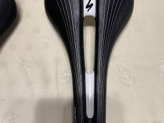Specialized Romin sedlá