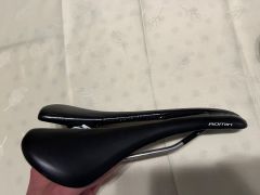 Specialized Romin sedlá