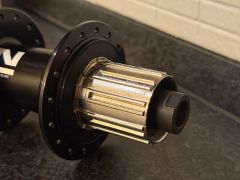 Zadný náboj Novatec D902SB-CL-B12-A4A-11,12s 12x148 HG