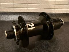 Zadný náboj Novatec D902Sb B12-A4A-11,12s 12x148 6bolt microspline