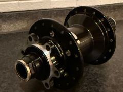 Zadný náboj Novatec D902Sb B12-A4A-11,12s 12x148 6bolt microspline