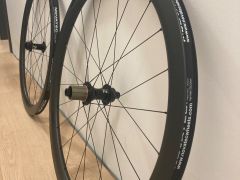 Kolesa Novatec R4 Disc