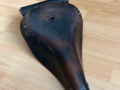 Retro koženné sedlo na bicykel