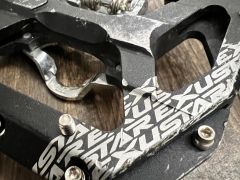 Exustar pedale Obojstranne