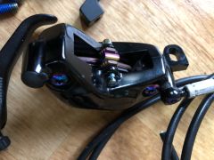 Sram code rsc, dúhove skrutky