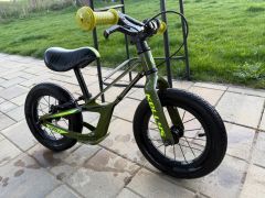 Odrážadlo Kellys Kiru Race