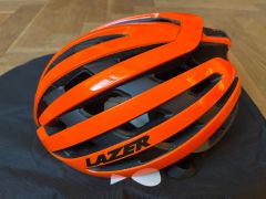 Prilbu Lazer Z1 KinetiCore