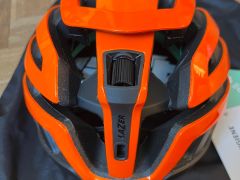 Prilbu Lazer Z1 KinetiCore