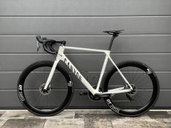 Canyon Ultimate CF SLX 8 Disc eTap